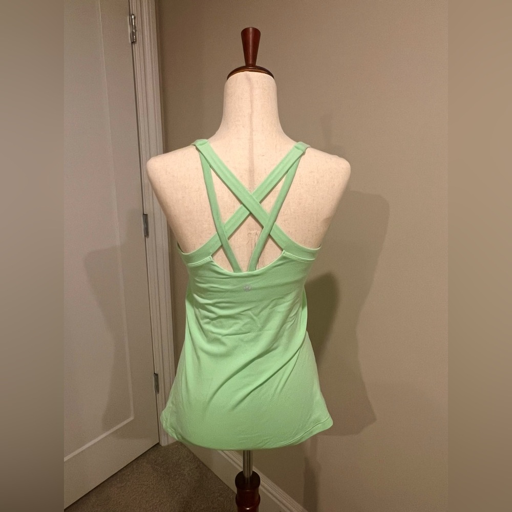 Lululemon Green Workout Top Size 8